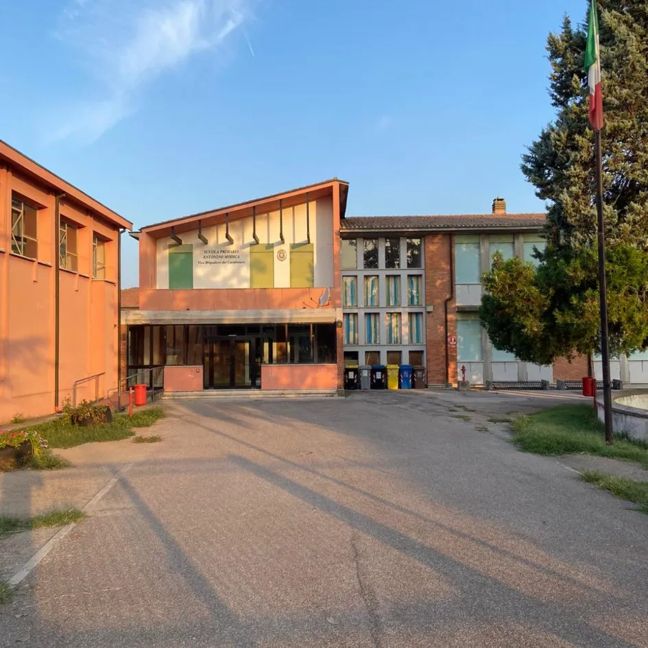 L’edificio della scuola primaria A. Modica